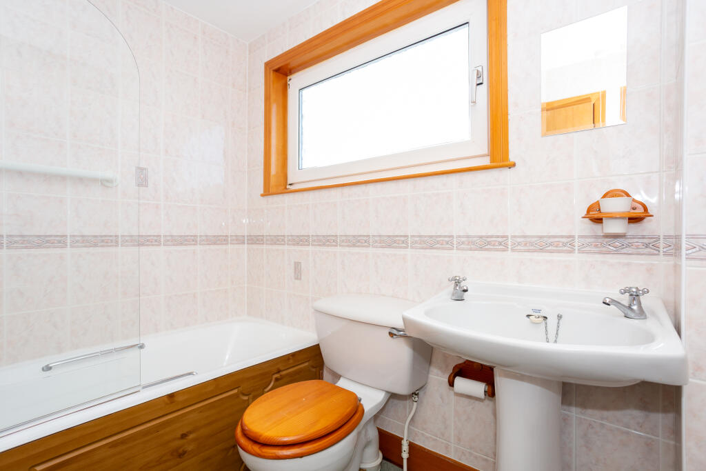 Upstairs Family Bathroom