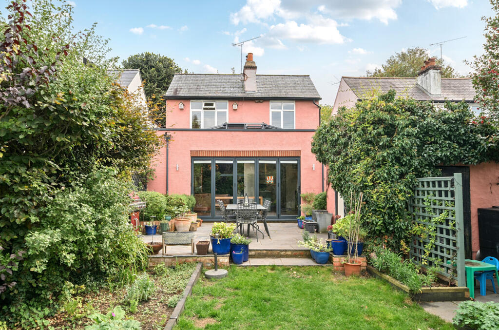 1362101-9-68de646...