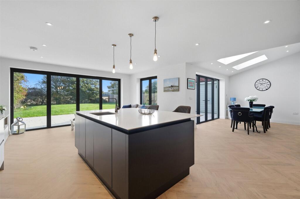 Kitchen/Dining