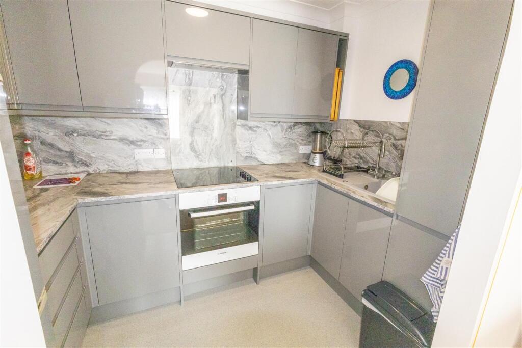 Grosvenor Court-11.jpg