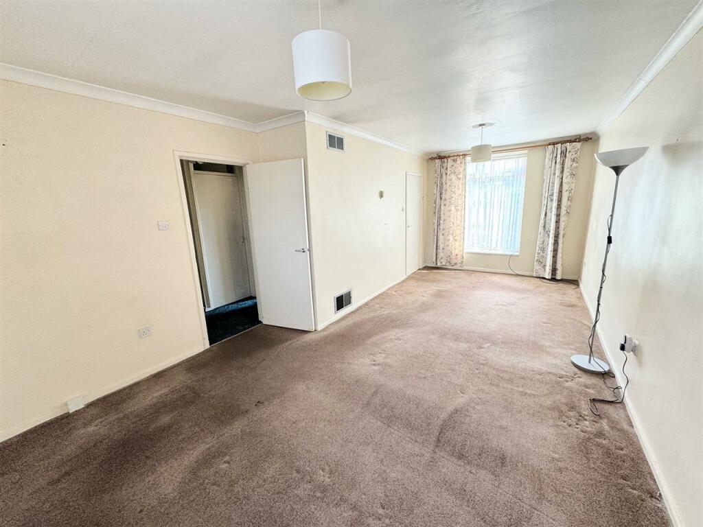 Through Lounge