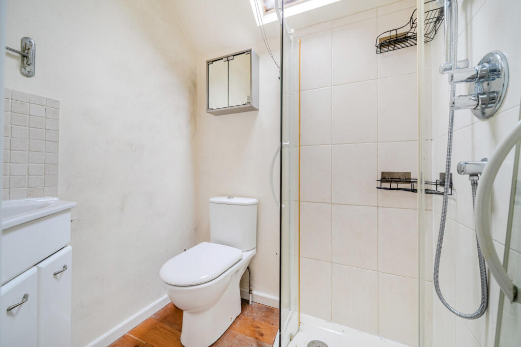 En Suite Shower Room