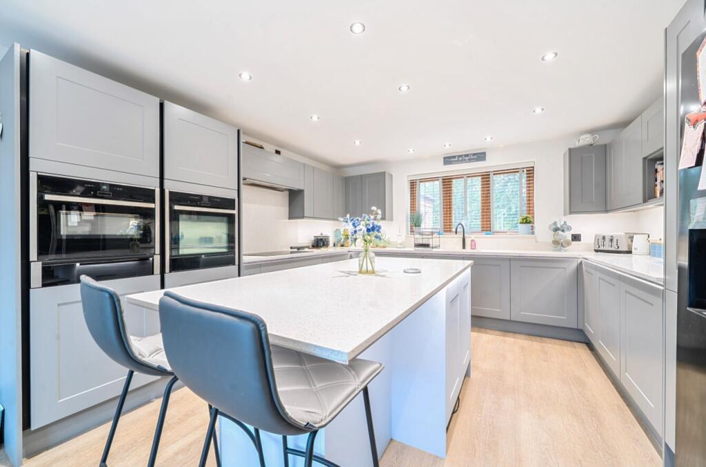 1324863-10-688207f06c756