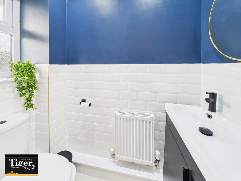 CAM02176G0-PR0507...