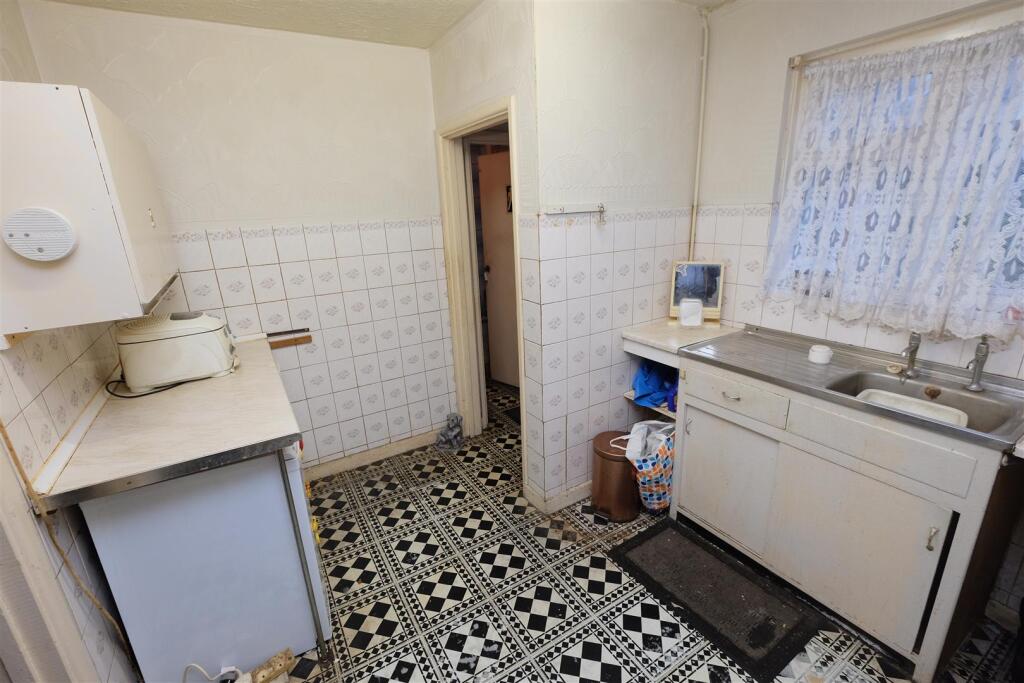 47 Torrington Avenue, Bristol, BS4 1EQ Freehold Se