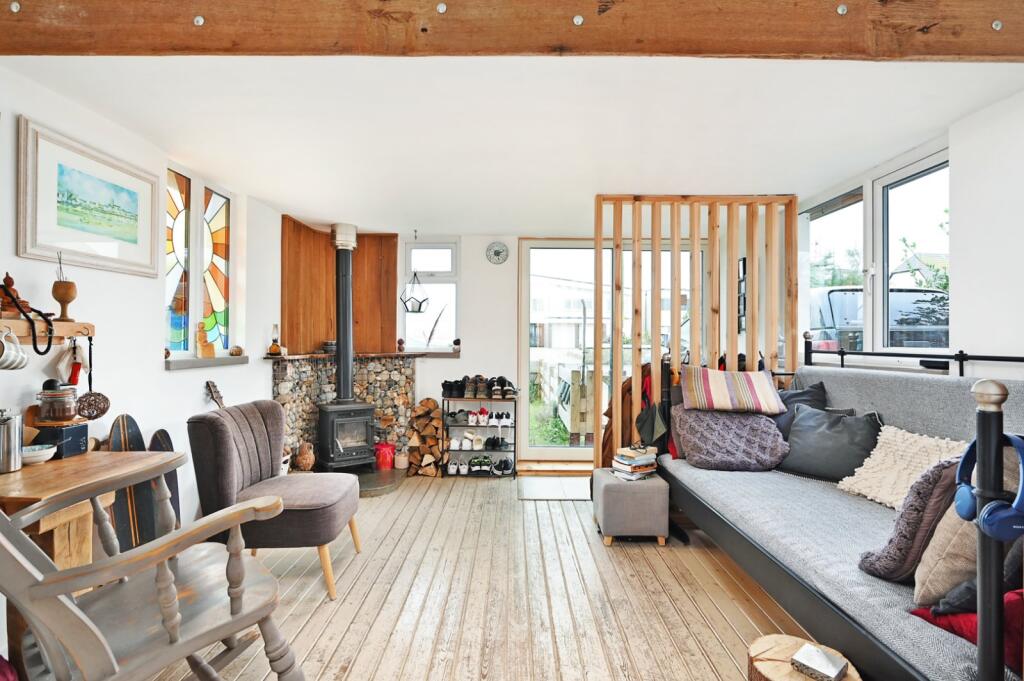 Entrance Hall / Snug