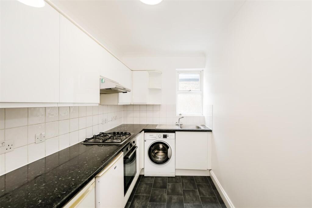 kitchen 1.jpg