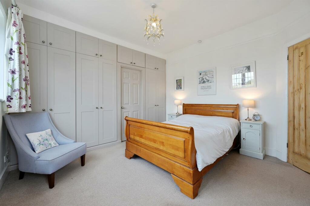 Master Bedroom.jpg