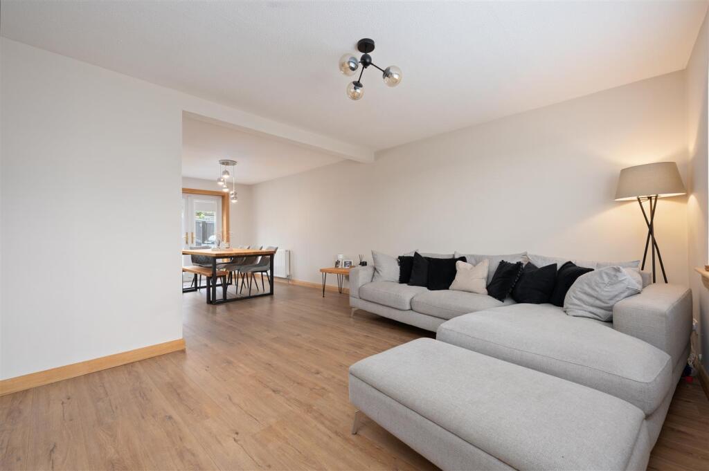 38WatsonPlace007.JPG
