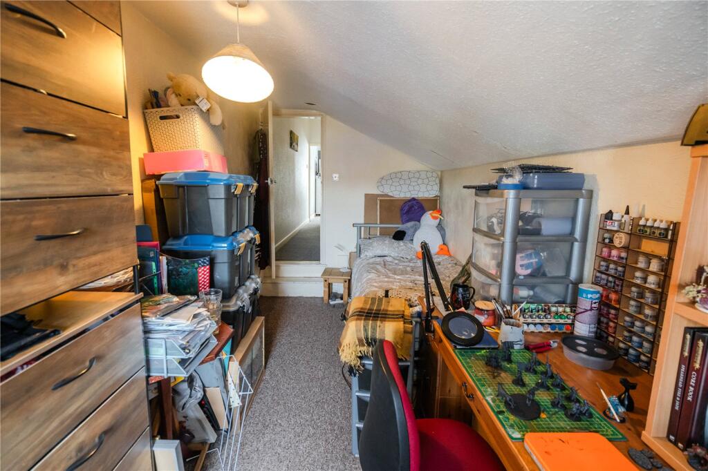 Bedroom 3 (3)