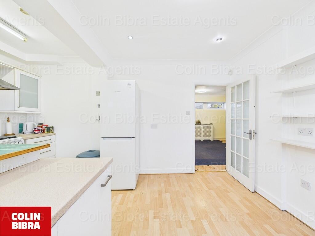 CAM04175G0-PR0064...