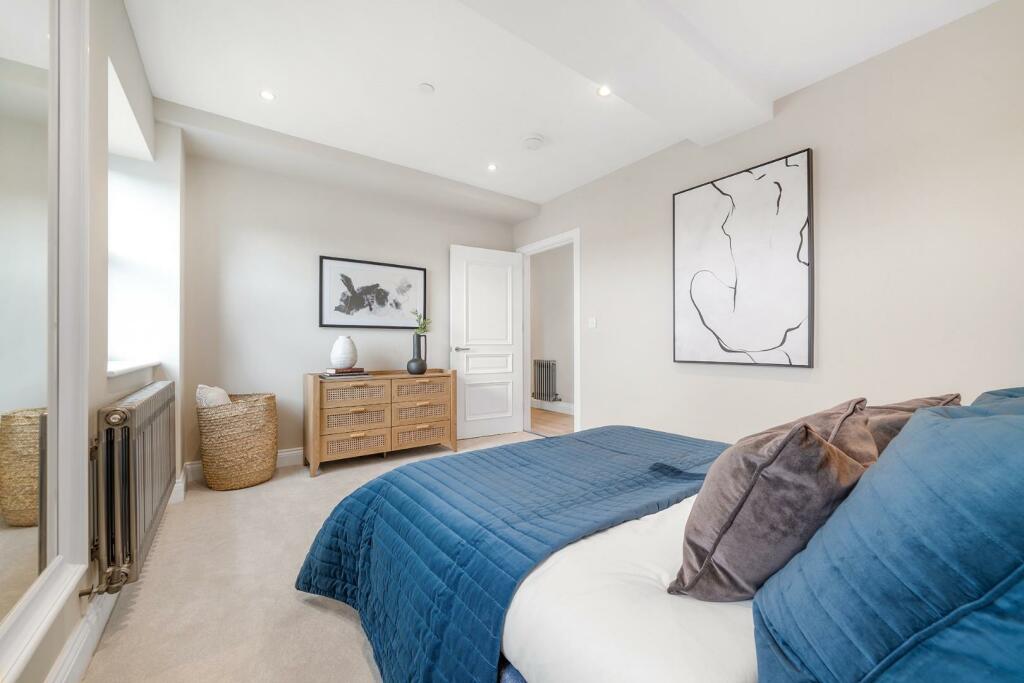 Bedroom 2 (2).jpg