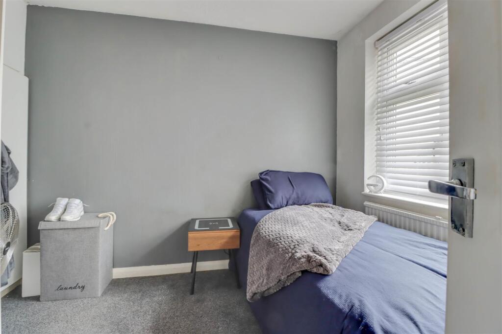 28 GRANGE ROAD WICKFORD-2.jpg