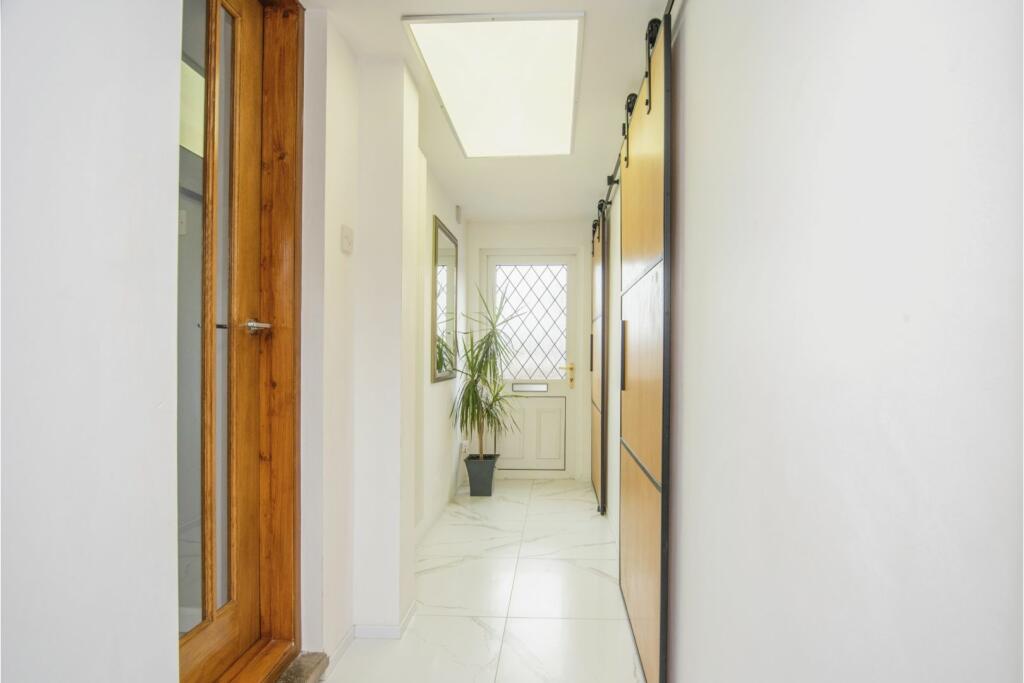 Side Passage