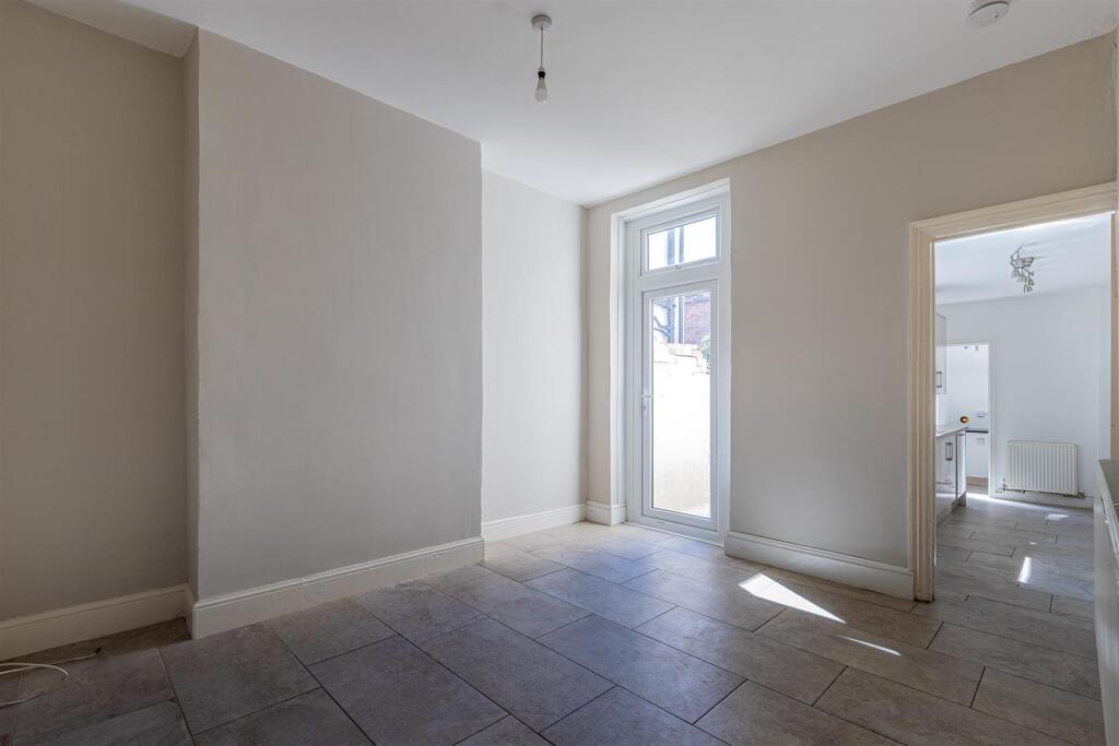 Arabella Street 185-6.jpg