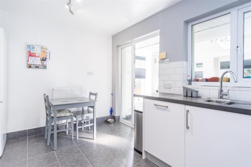 Kitchen/Breakfast Room