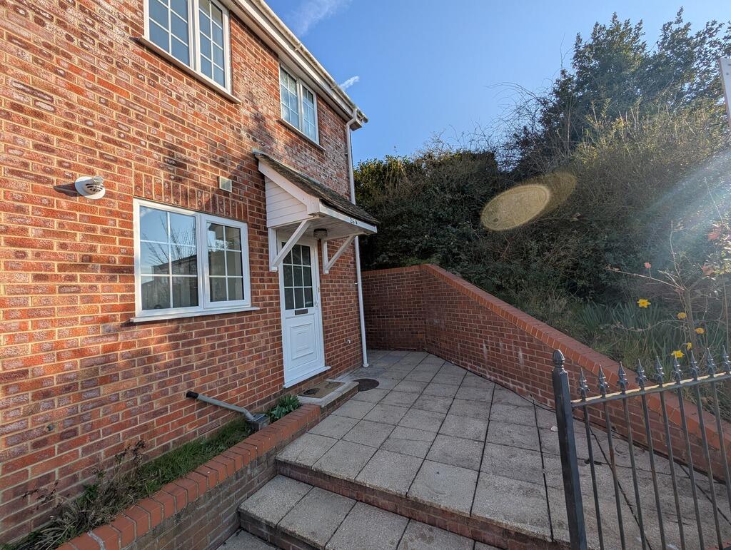 2 bedroom refurbished home close to town and trai