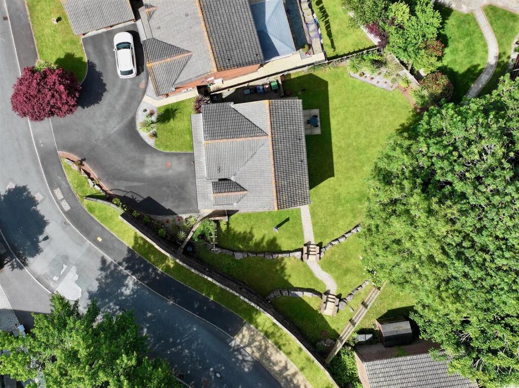 dji_fly_20250611_152718_0261_1749651792563_photo.j