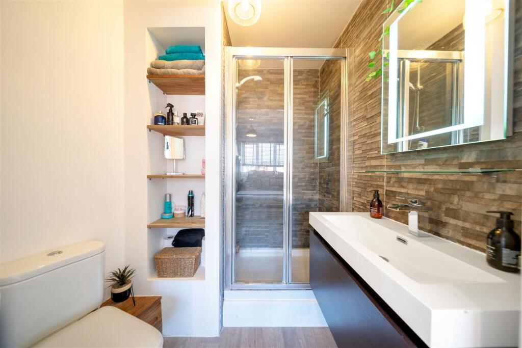 116 Jovian Way-24.jpg