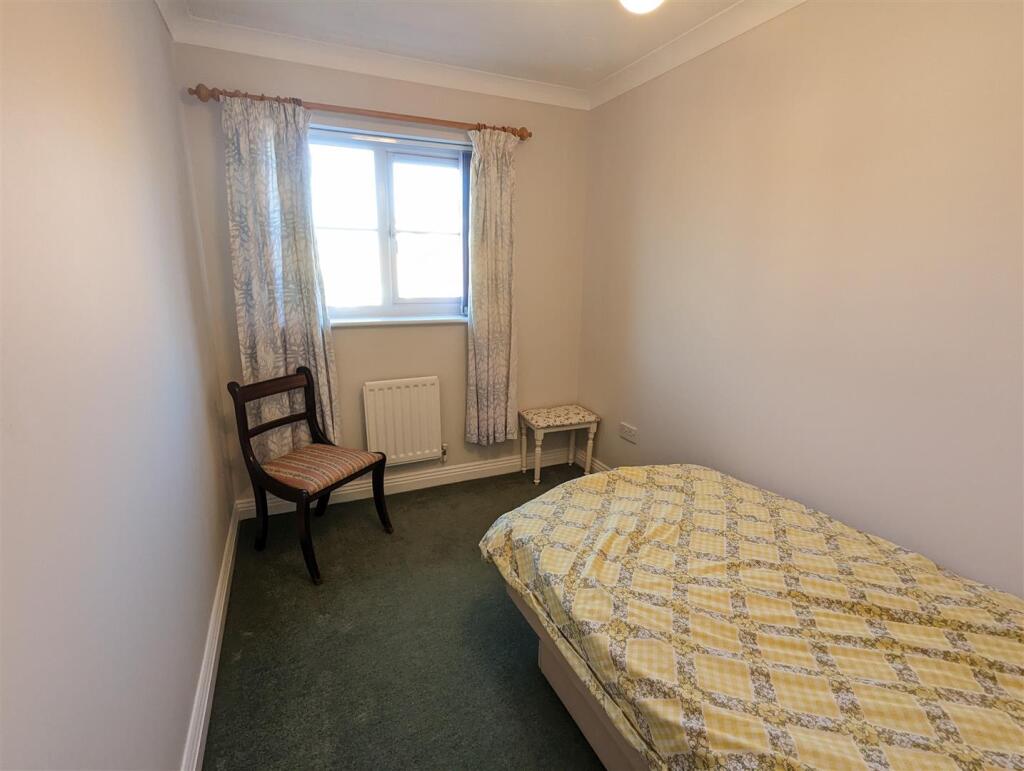 Bedroom...jpg