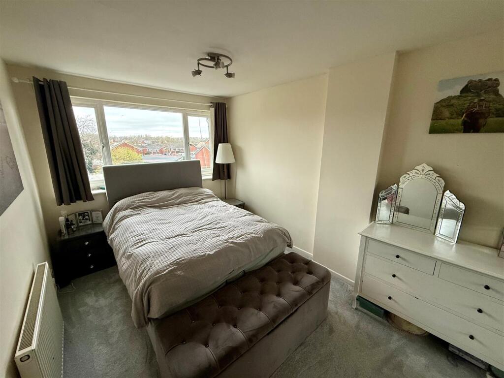 SD1 Bed1.jpg