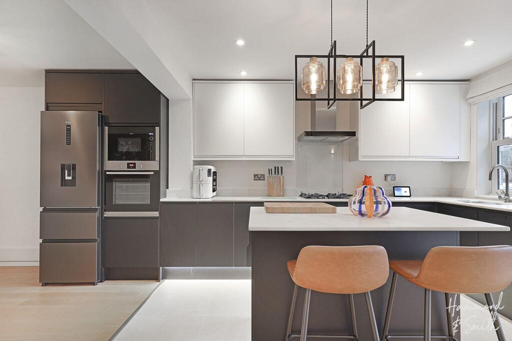 Open Plan Kitchen / Living