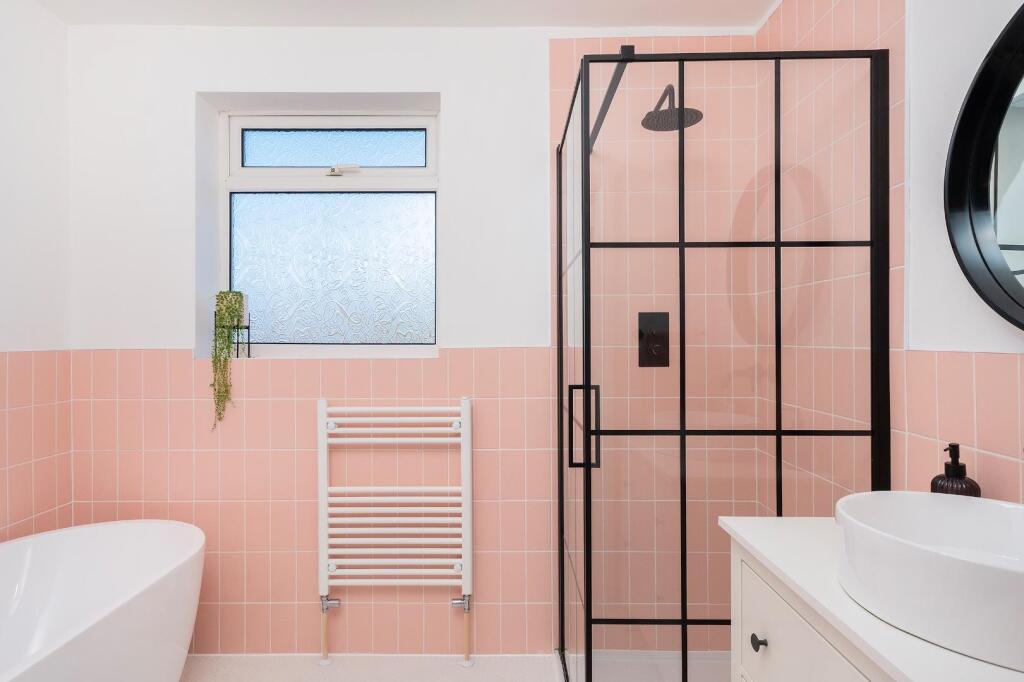7L5RBD - Bathroom C.jpg