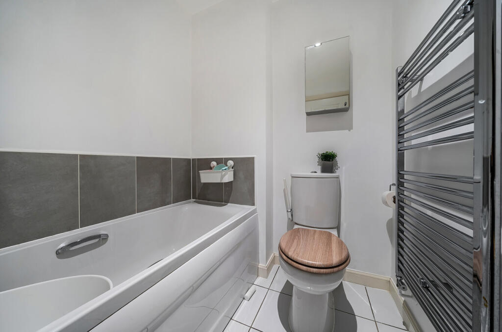 1376233-13-690c88...