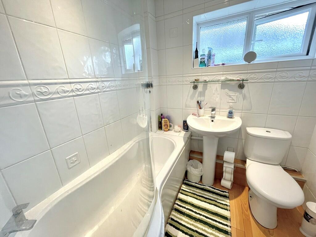 12 Mallon Dene Ba...