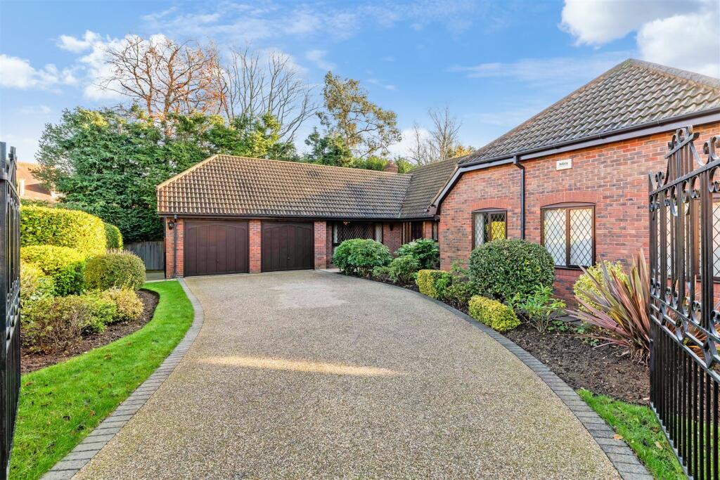 ACORN GROVE, 9 EXTERNALS- (6).jpg