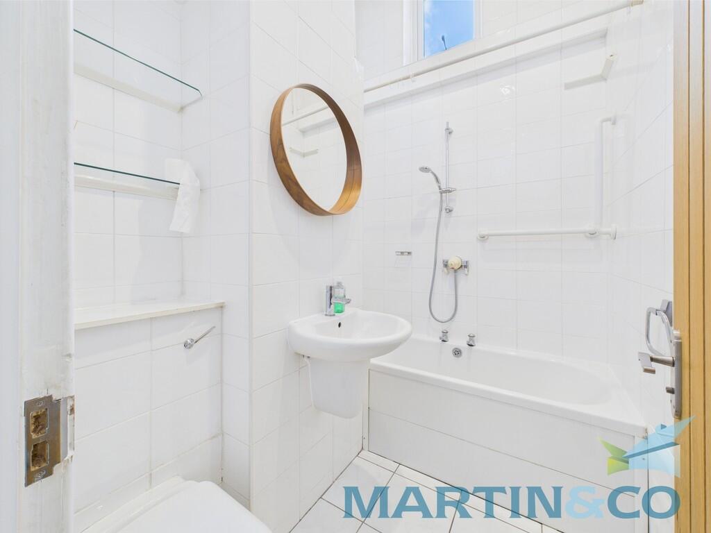 CAM01870G0-PR0168...