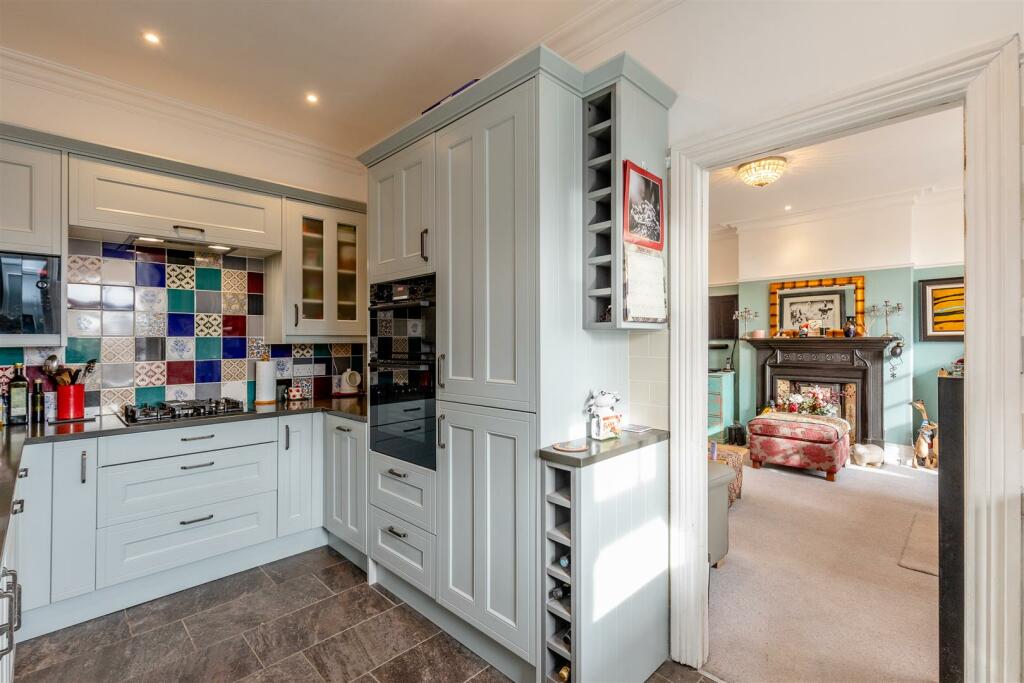Henleaze Road, Henleaze Kitchen 3.jpg