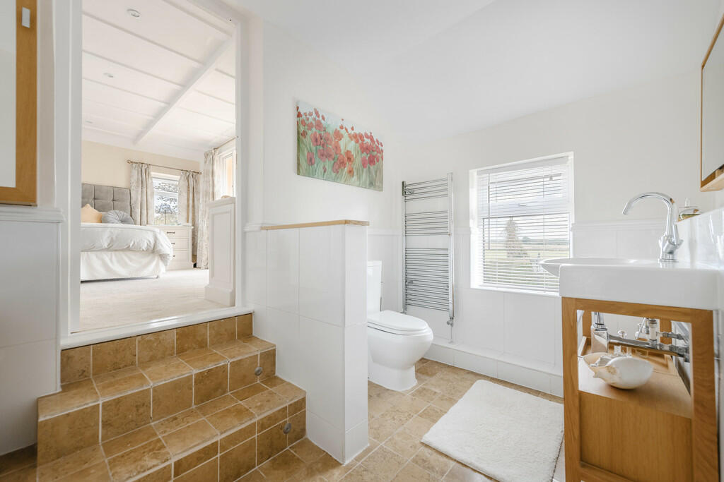 En-Suite to Bedro...