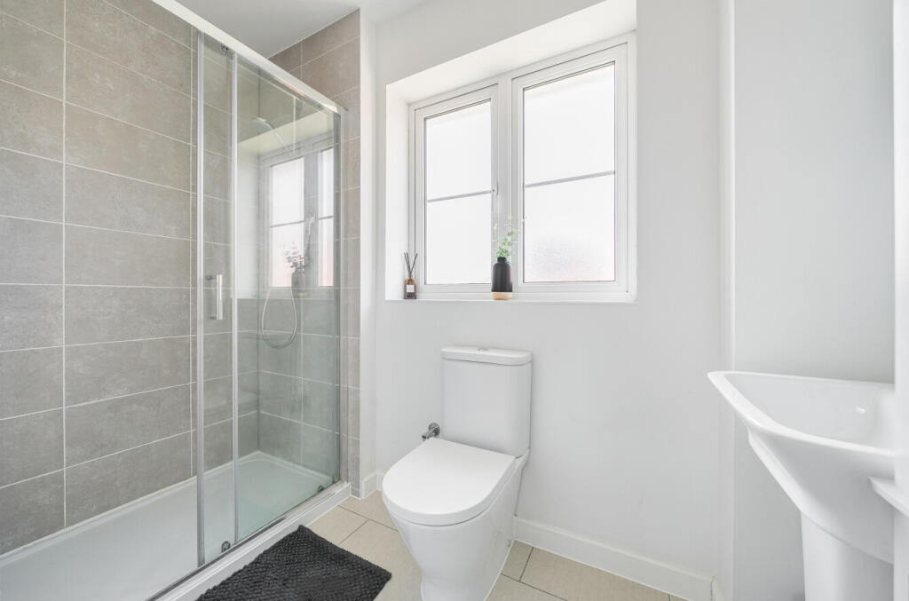 11-6814b3922b81a-...