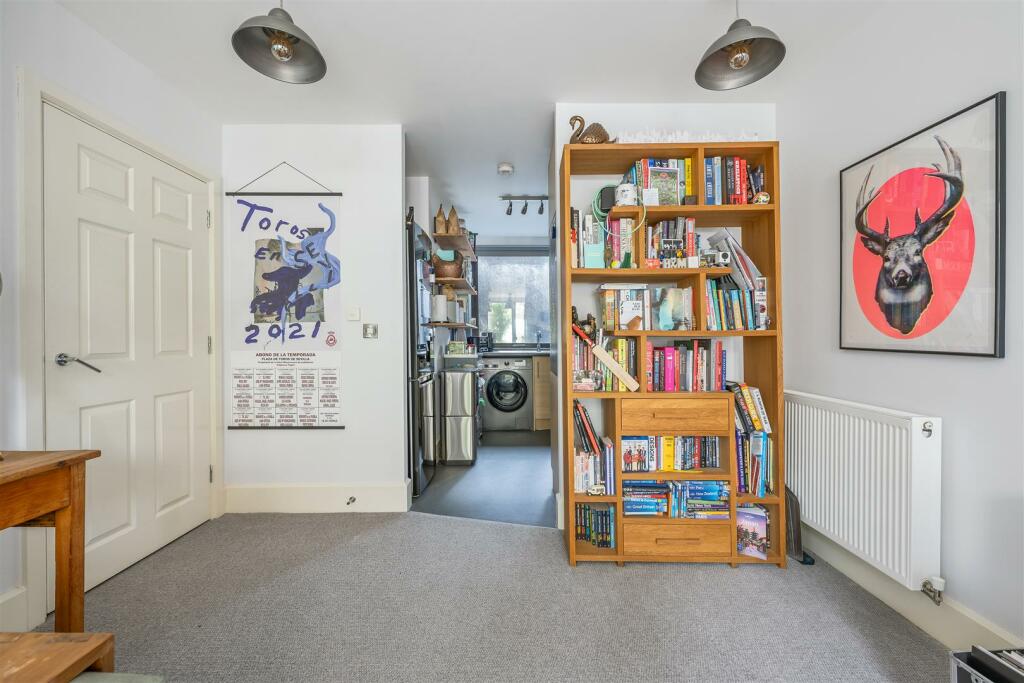 Shacklewell Road, N16