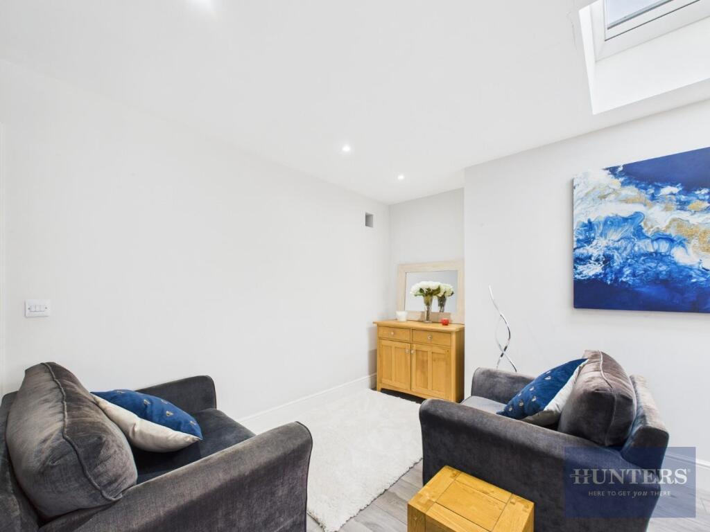 Kitchen / Dining Area