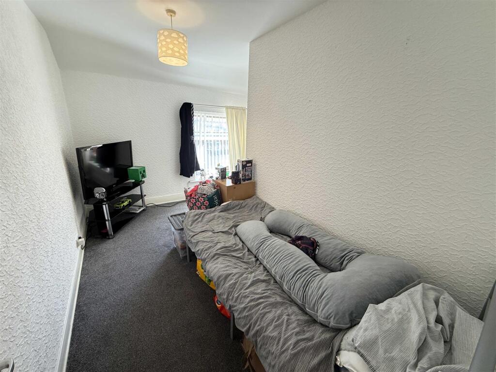 Bedroom 2.jpg