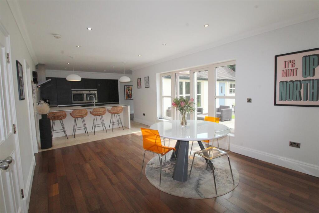 Clifton Drive South, Kitchen Diner 1.JPG