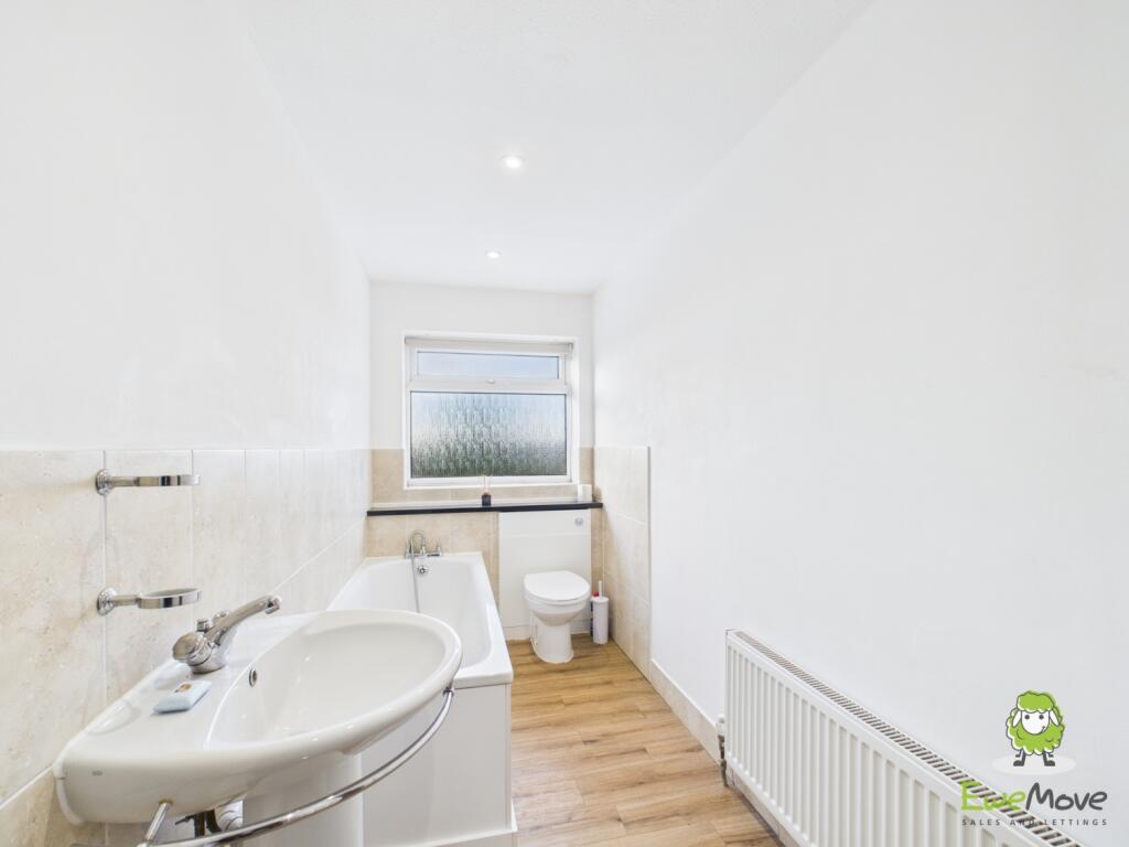 EweMove Estate Agents Basingstoke - Sylvia Close -