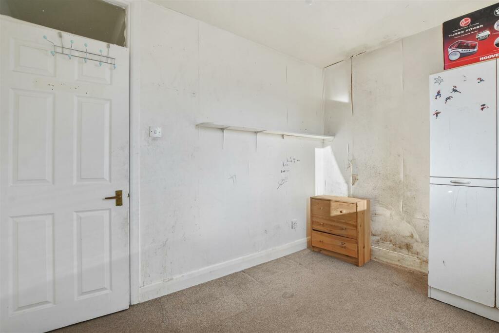 05-870eGCWT - FFF 78 Wakeman Road - Bedroom 5 -Ori