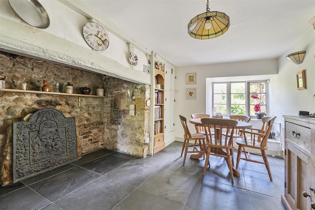 Breakfast Room