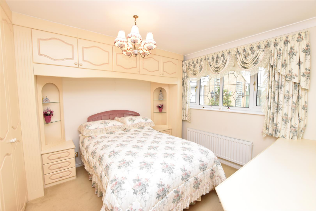 BEDROOM 1 (REAR)