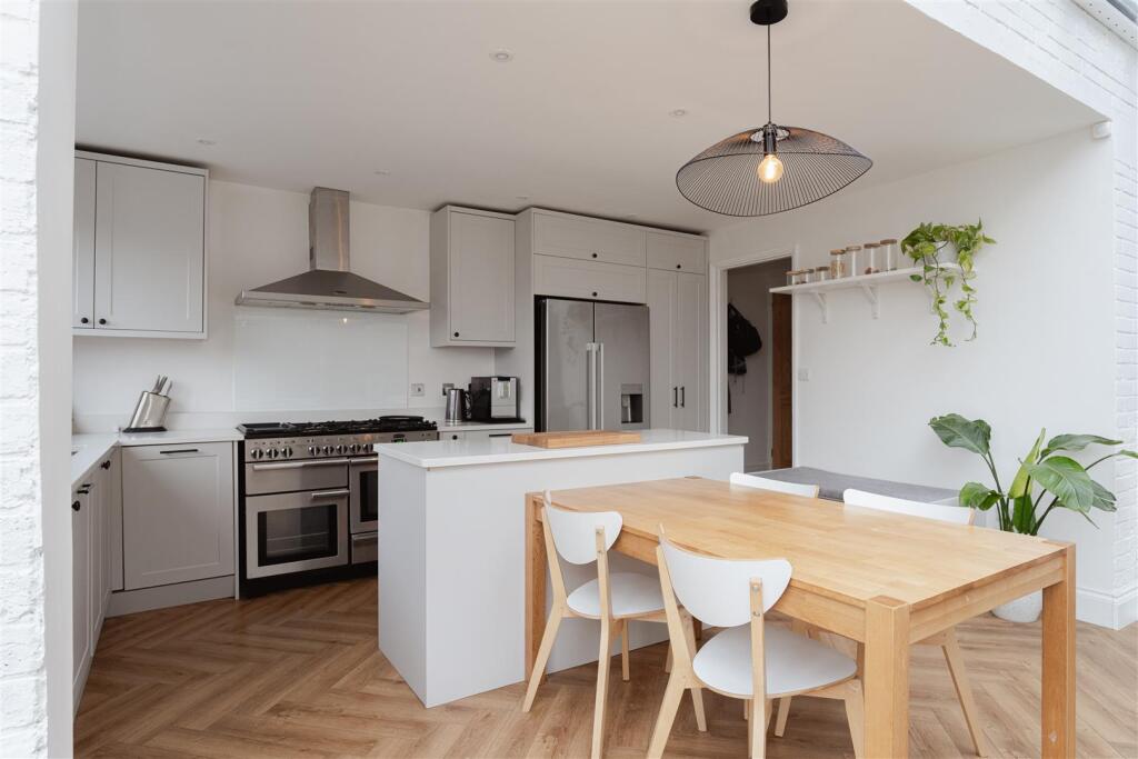 2 West Road, Reigate-3.jpg