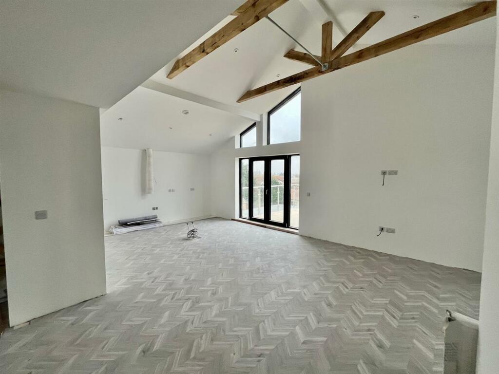 PENTHOUSE 1.jpg