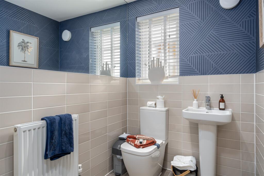 Internal view of the Skylark family bathroom. 4 bed home.