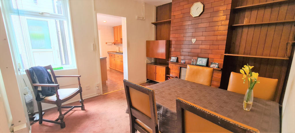 REAR RECEPTION