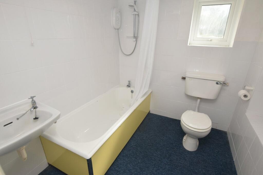 Flat 3 Bathroom