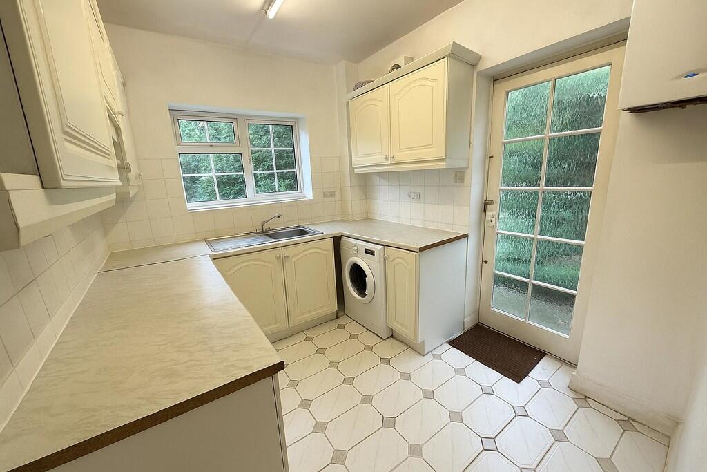 IMG-20251009-WA00...