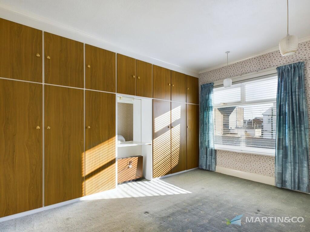 CAM02318G0-PR0392...