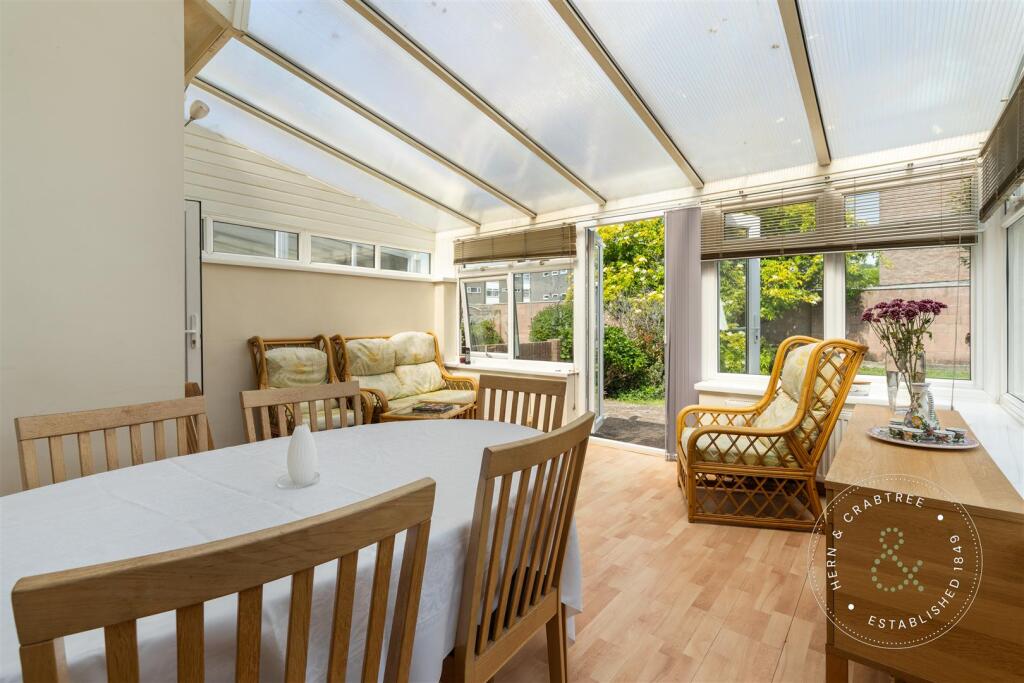 Caedelyn Road, HernCrabtree (24).jpg